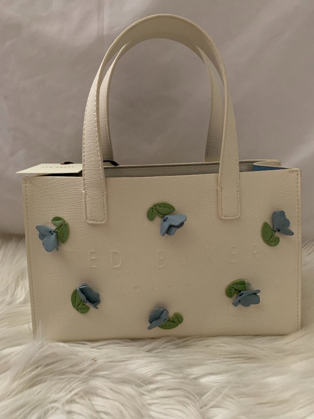TED BAKER LONDON Suricon Pebble Small Leather Tote Bag in White/Blue